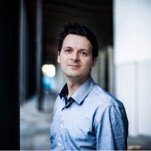 De la liberté infantile à la liberté accomplie - Webinaire de Reza Moghaddassi